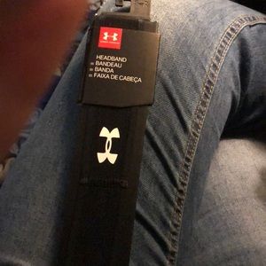 Under Armour head band